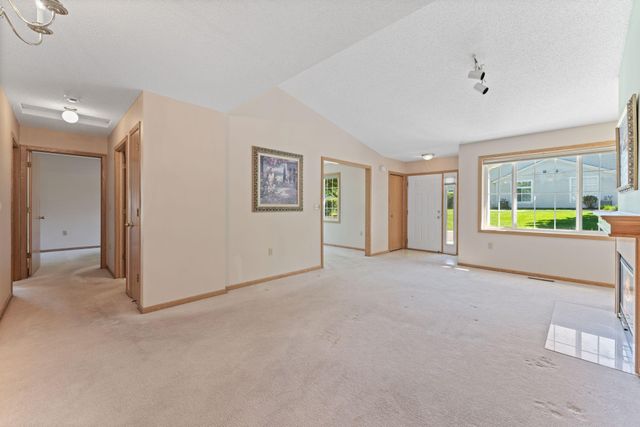8725 Baxter Way 43, Inver Grove Heights, MN 55076
