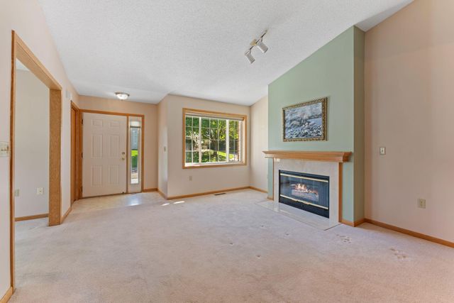 8725 Baxter Way 43, Inver Grove Heights, MN 55076