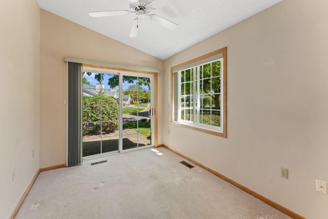 8725 Baxter Way 43, Inver Grove Heights, MN 55076