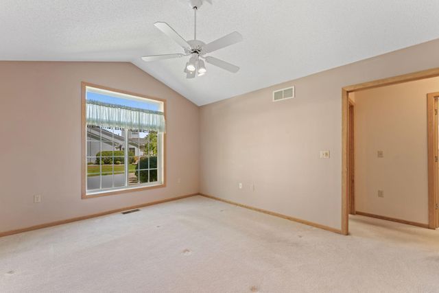 8725 Baxter Way 43, Inver Grove Heights, MN 55076