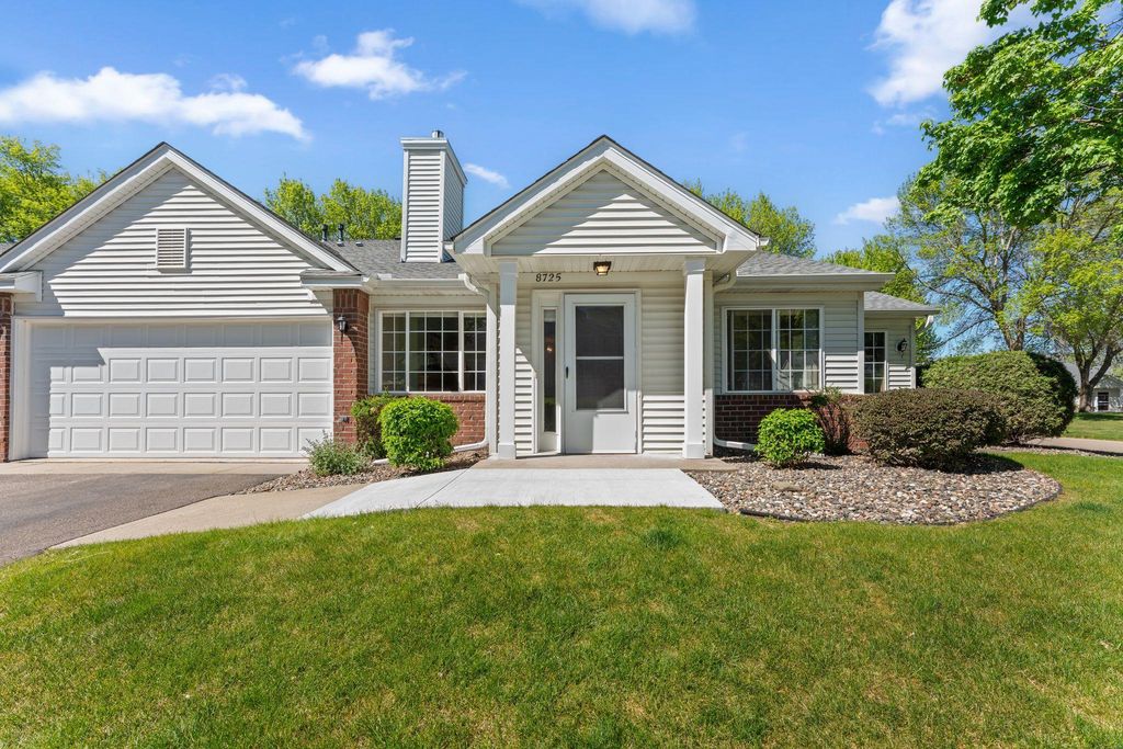 8725 Baxter Way 43, Inver Grove Heights, MN 55076