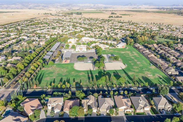 3141 Serena Avenue, Clovis, CA 93619