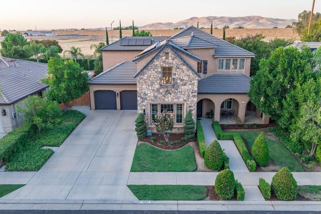 3141 Serena Avenue, Clovis, CA 93619