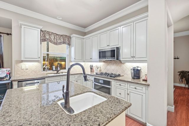 3141 Serena Avenue, Clovis, CA 93619
