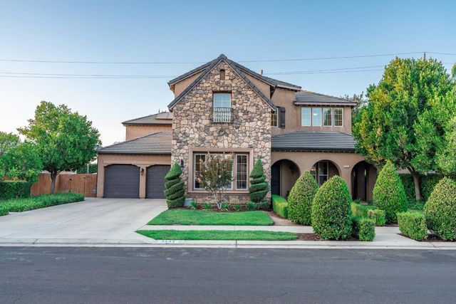 3141 Serena Avenue, Clovis, CA 93619