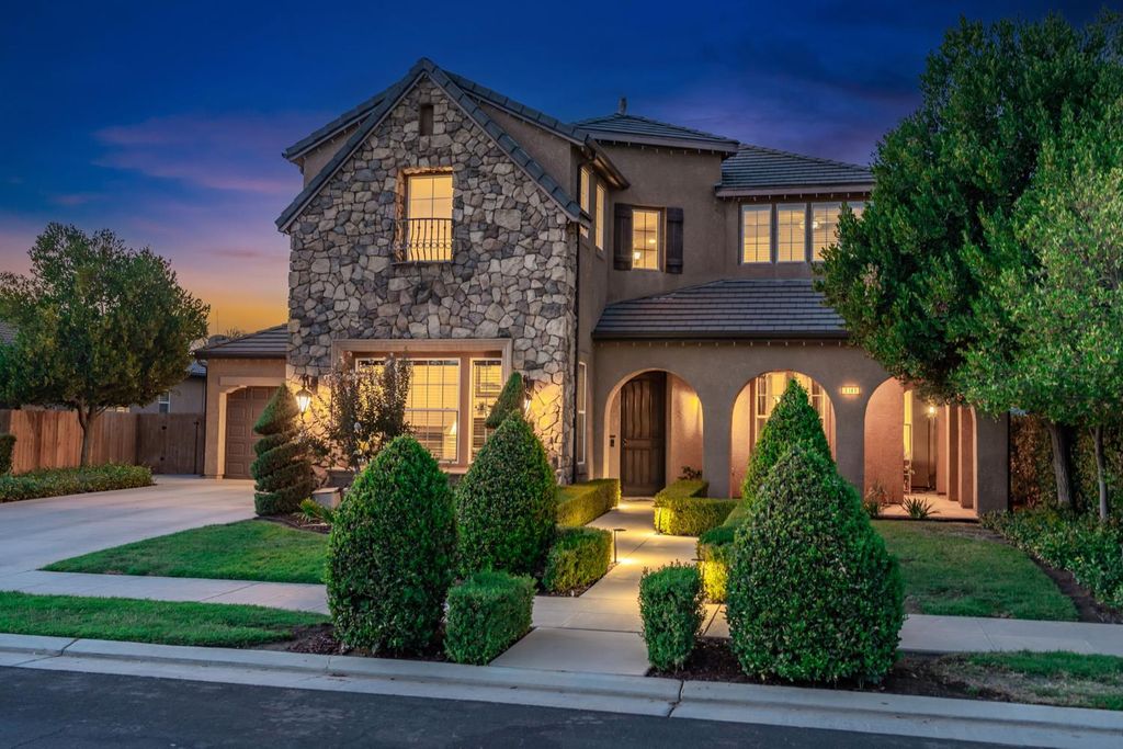 3141 Serena Avenue, Clovis, CA 93619