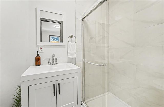 5243 Lyon Avenue, Kansas City, MO 64123