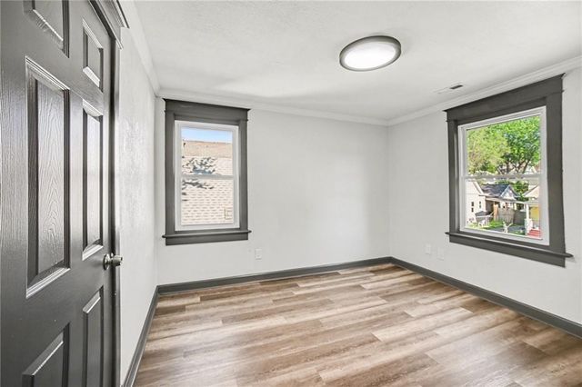 5243 Lyon Avenue, Kansas City, MO 64123