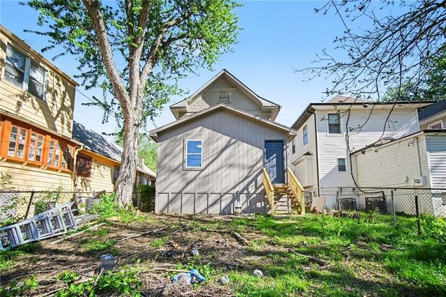 5243 Lyon Avenue, Kansas City, MO 64123