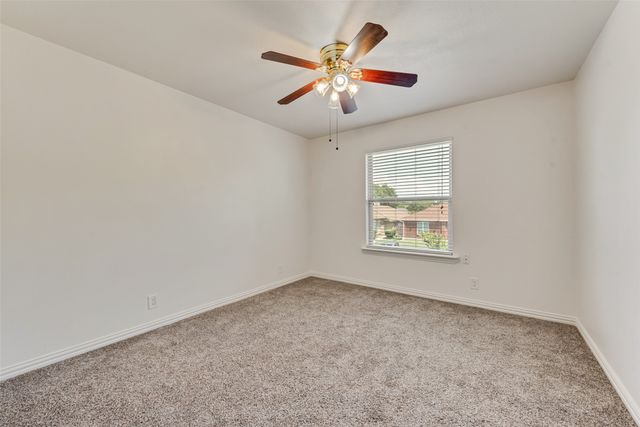 1108 Southpointe Drive, Desoto, TX 75115