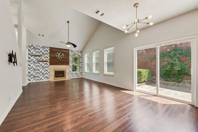 1108 Southpointe Drive, Desoto, TX 75115