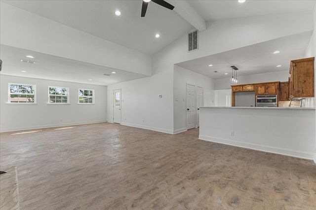 1492 Van Zandt County Road 3502, Wills Point, TX 75169
