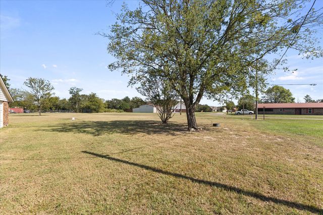 1492 Van Zandt County Road 3502, Wills Point, TX 75169