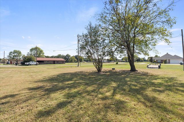 1492 Van Zandt County Road 3502, Wills Point, TX 75169