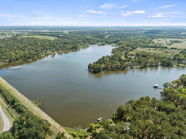 1492 Van Zandt County Road 3502, Wills Point, TX 75169