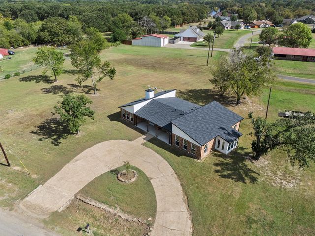 1492 Van Zandt County Road 3502, Wills Point, TX 75169