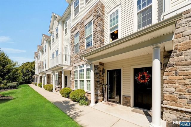 1 Clover Lane 101, Garfield, NJ 07026