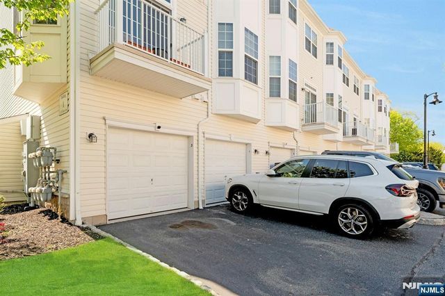 1 Clover Lane 101, Garfield, NJ 07026