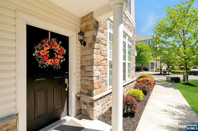 1 Clover Lane 101, Garfield, NJ 07026