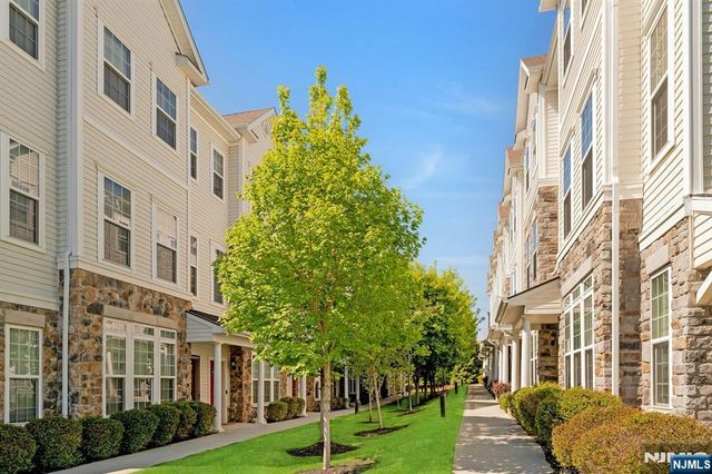 1 Clover Lane 101, Garfield, NJ 07026