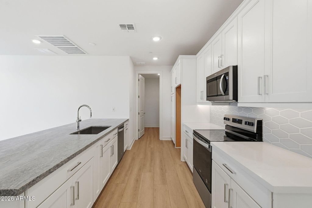 2121 W SONORAN DESERT Drive 75, Phoenix, AZ 85085 — photo 3