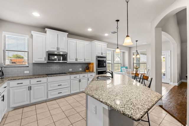 632 Leadtree Trail, Fort Worth, TX 76108