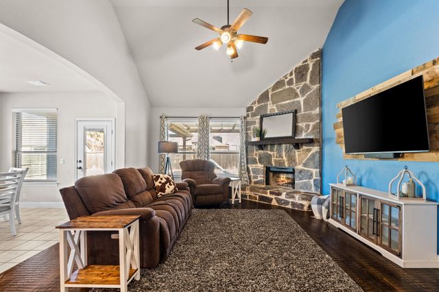 632 Leadtree Trail, Fort Worth, TX 76108