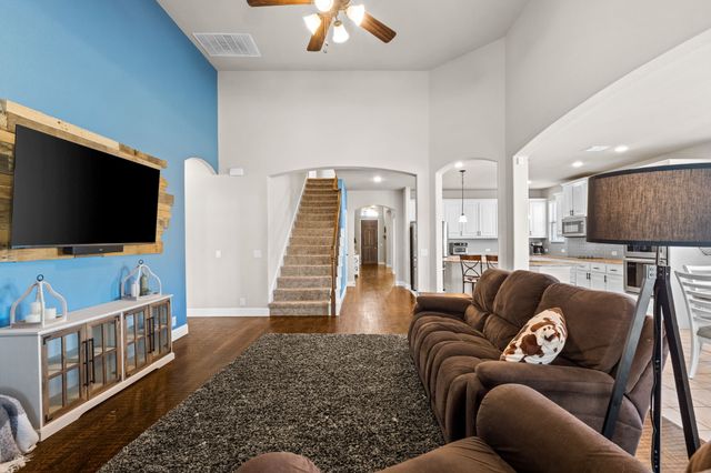 632 Leadtree Trail, Fort Worth, TX 76108