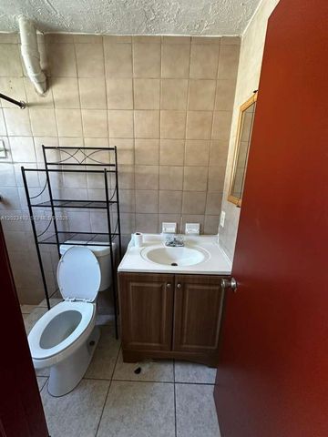 2221 NW 6th Ct, Fort Lauderdale, FL 33311