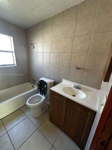 2221 NW 6th Ct, Fort Lauderdale, FL 33311