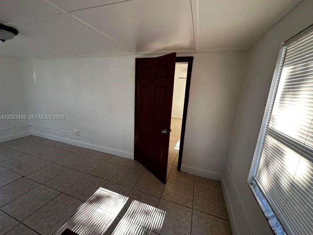 2221 NW 6th Ct, Fort Lauderdale, FL 33311