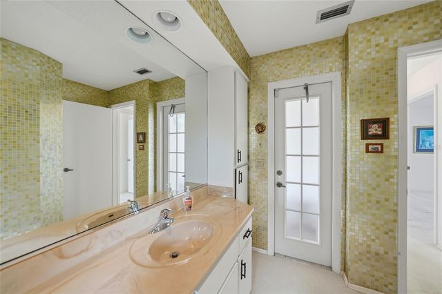 401 FIRETHORN AVENUE, Englewood, FL 34223