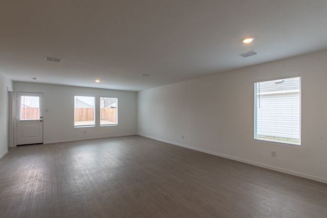 1605 Parliar Street, Mckinney, TX 75071