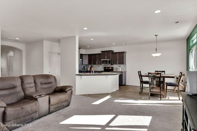 16167 N Hadley LOOP, Rathdrum, ID 83858