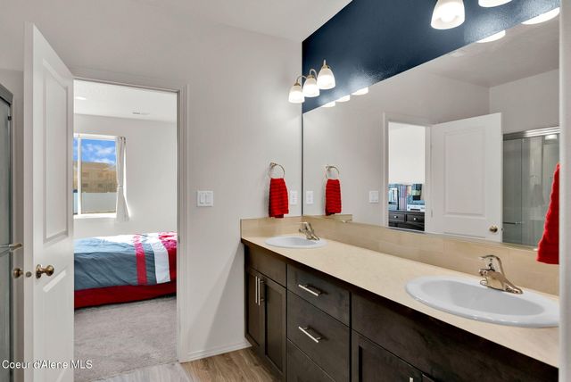 16167 N Hadley LOOP, Rathdrum, ID 83858