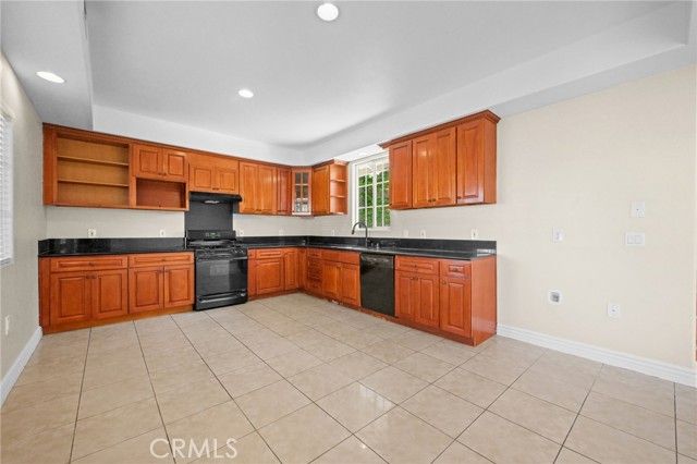 2057 Bush, Santa Ana, CA 92706