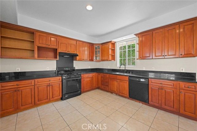 2057 Bush, Santa Ana, CA 92706