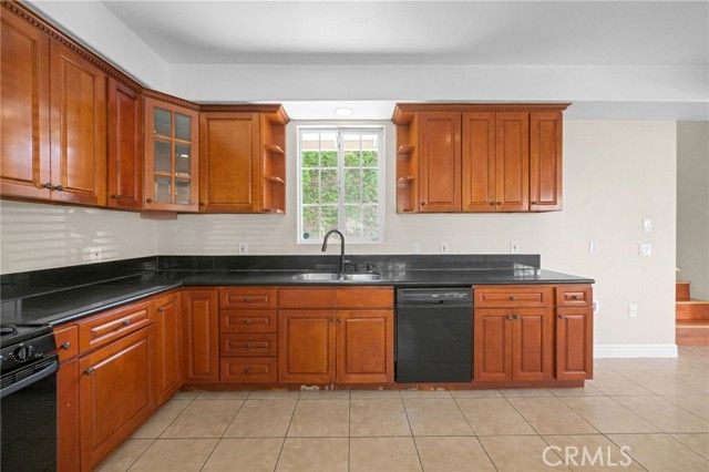 2057 Bush, Santa Ana, CA 92706