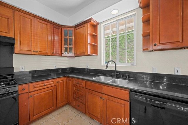 2057 Bush, Santa Ana, CA 92706