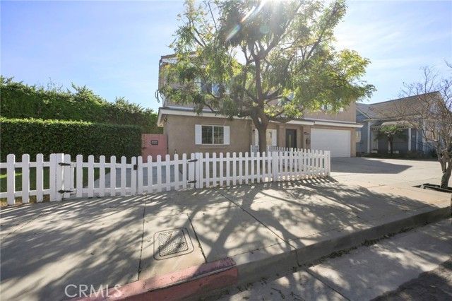 2057 Bush, Santa Ana, CA 92706