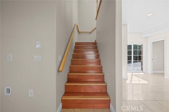 2057 Bush, Santa Ana, CA 92706