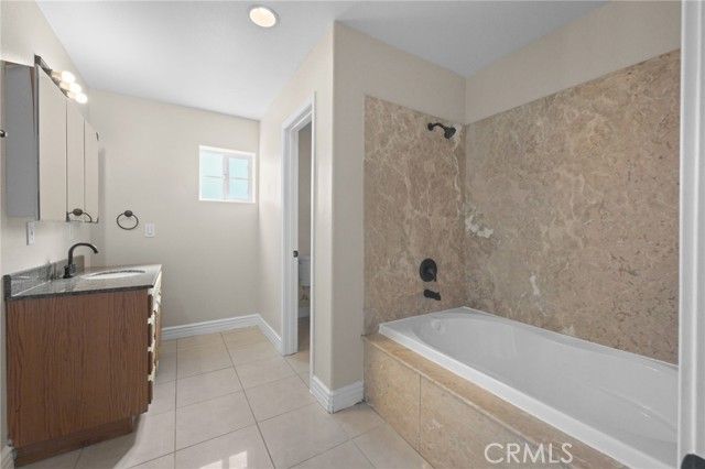 2057 Bush, Santa Ana, CA 92706