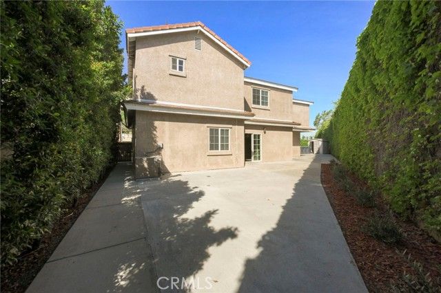 2057 Bush, Santa Ana, CA 92706