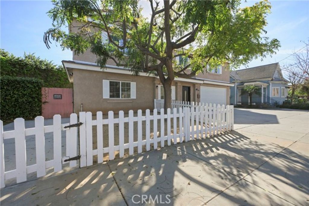 2057 Bush, Santa Ana, CA 92706