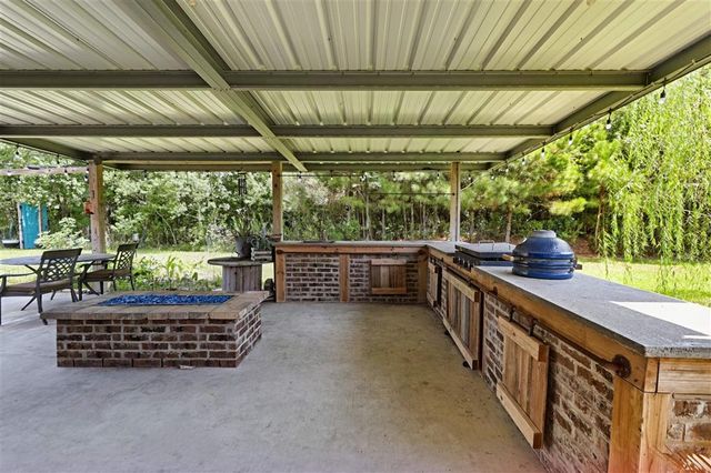27 Walker Creek Dr Drive, Sulphur, LA 70663