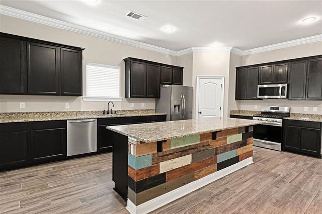 27 Walker Creek Dr Drive, Sulphur, LA 70663