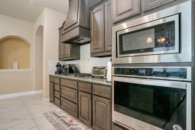 395 Strait Lane, Waxahachie, TX 75165