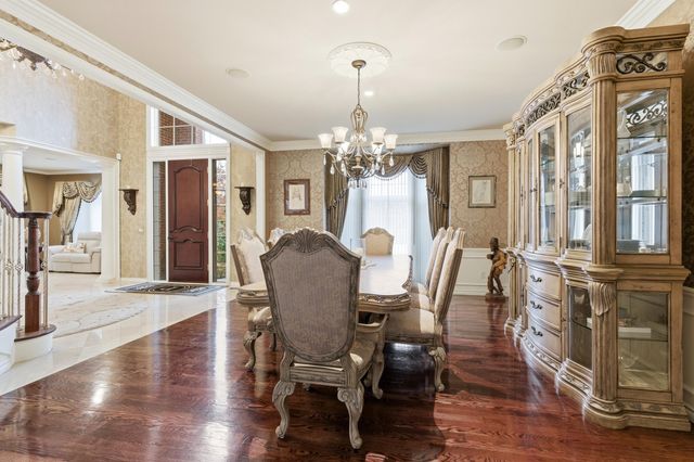 5520 Whitehall Boulevard, Rochester, MI 48306