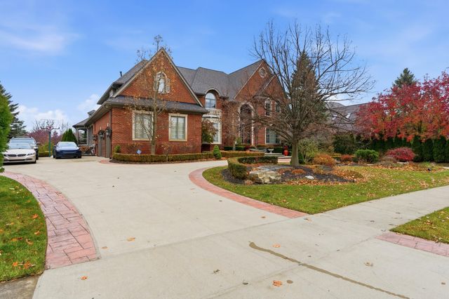 5520 Whitehall Boulevard, Rochester, MI 48306