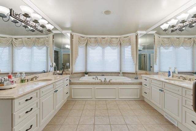 5520 Whitehall Boulevard, Rochester, MI 48306